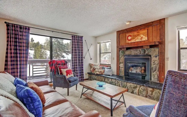 Tyra Summit A2F - 2 Br Condo