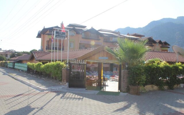 Апартаменты ICR SUN Village Apartments вид на фасад