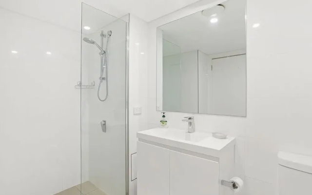 The Shoal Apartments, Unit 310