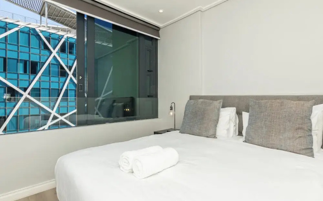 16 On Bree Executive Apartment