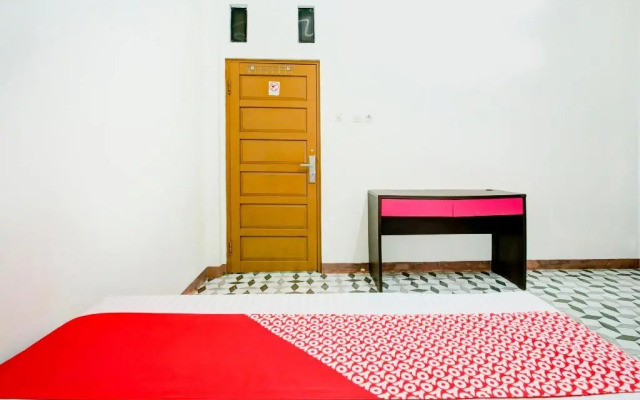 OYO 3748 Rn Syariah Guest House