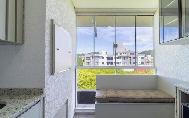 Comfort and Pool Near the Beach - Rhl0302