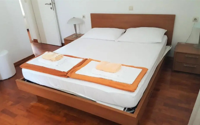 Apartments Laus