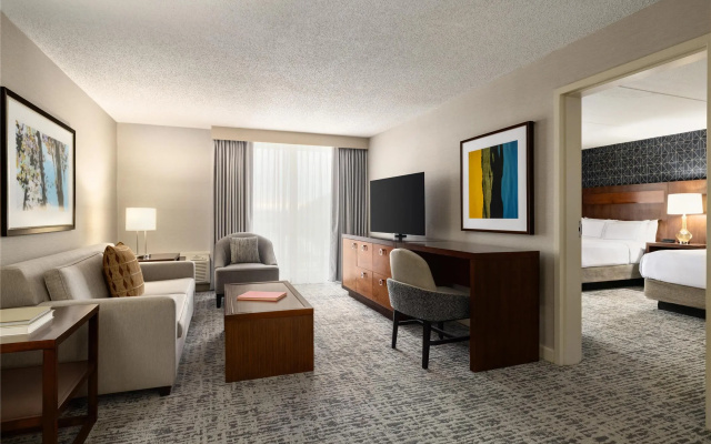 Doubletree by Hilton Pittsburgh — Green Tree