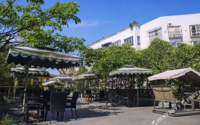 Tianhao Business Hotel