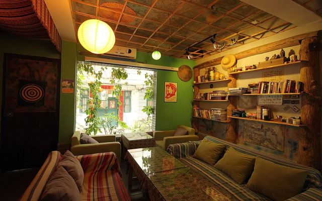 Yangshuo Travellers Land Youth Hostel