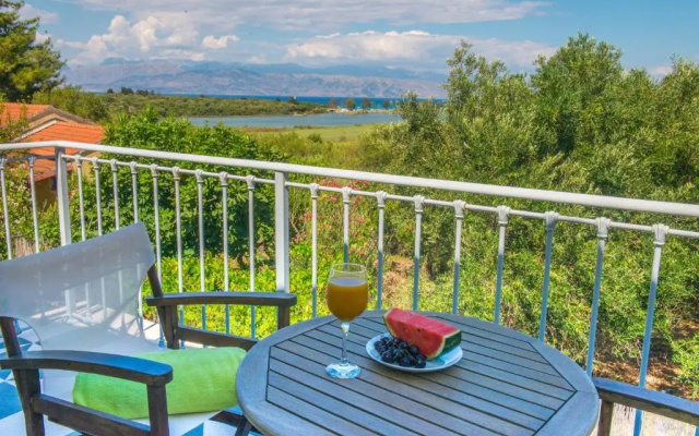 Villa Siorra by MediterraneanVillas
