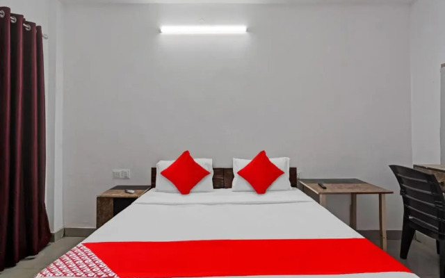 OYO Flagship 80598 Hotel Grand Shiva