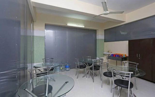 The Royal Nest By OYO Rooms