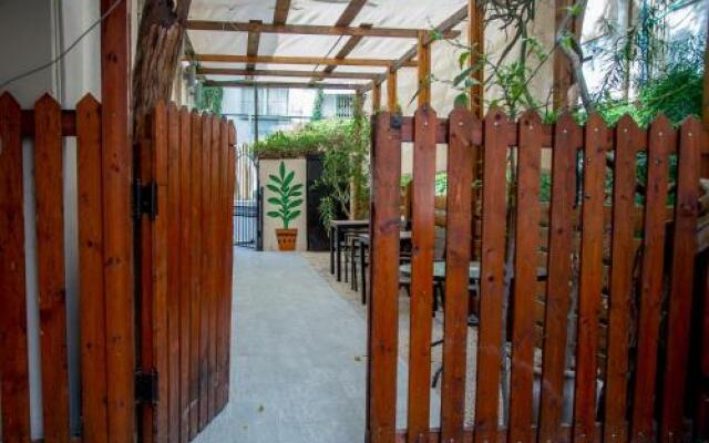 Hostel Bu93 Тель-Авив вид на фасад