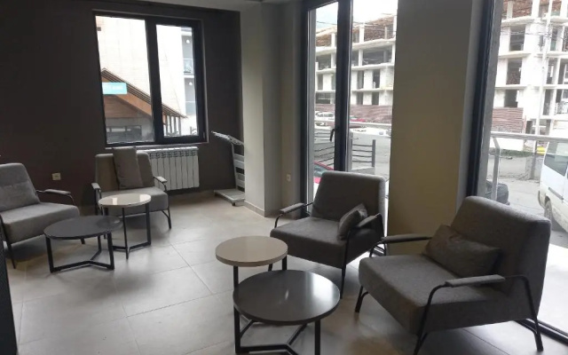 Bakuraini Crystal Loft 406