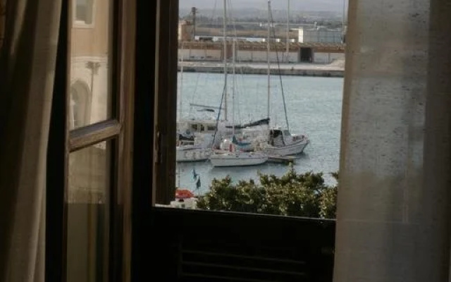 Porto Turistico B&B