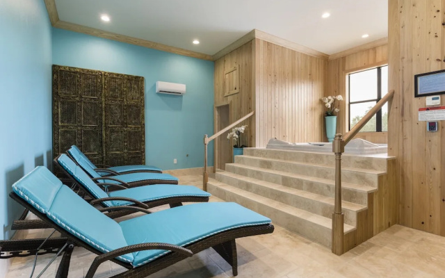 12BR Reunion Pool Home 521 by OVRH