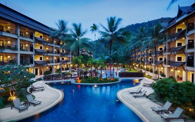 Отель Swissotel Phuket вид на фасад
