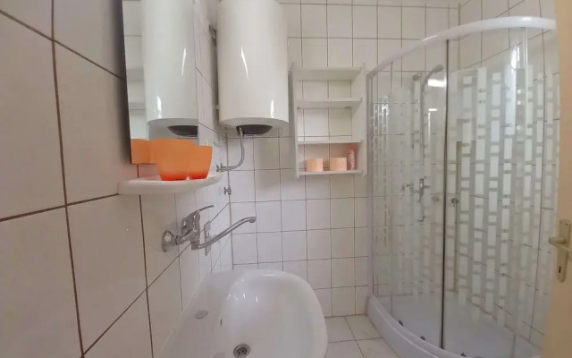 Boutique Apartment in Pjescana Uvala With Balcony