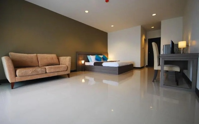 Canaries @38 Hotel by Baan Mina