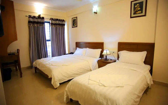 The Lounge Business Hotel