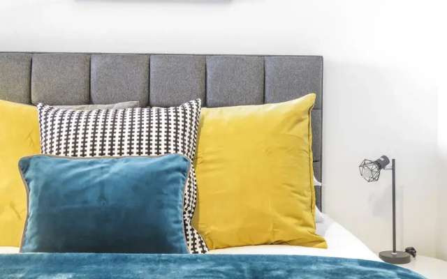 Tudors eSuites Birmingham Apartments Jewellery Quarter
