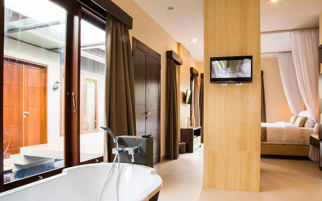 Luxotic Private Villa and Resort