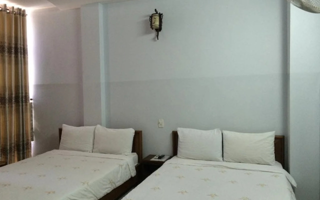 Gold Star Hotel