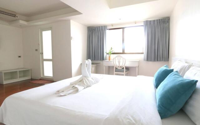Mike Hotel вид на фасад