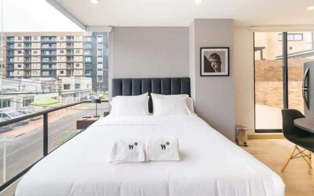 w Lovely Loft With Terrace in Santa Ana
