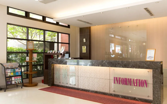 F Hotel - Sanyi