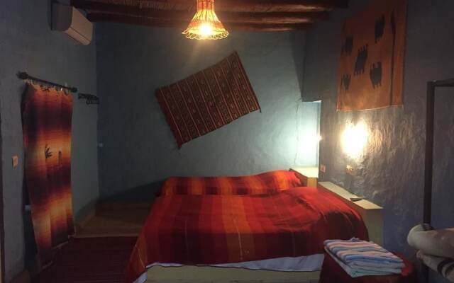 Отель Auberge Kasbah Des Dunes Марокко, Мерзуга - отзывы, цены и фото номеров - забронировать отель Auberge Kasbah Des Dunes онлайн комната для гостей