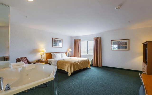 Quality Inn & Suites Belmont - Platteville