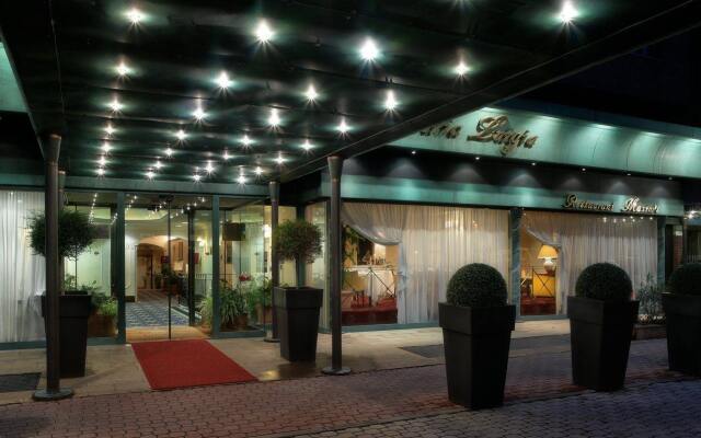 Hotel Palace Maria Luigia Парма вид на фасад