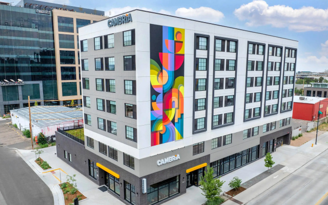 Cambria Hotel Denver Downtown RiNo