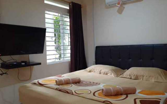 Gio Guesthouse near Terminal Baranangsiang