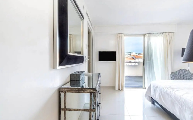 Luxury Penthouse Mistral