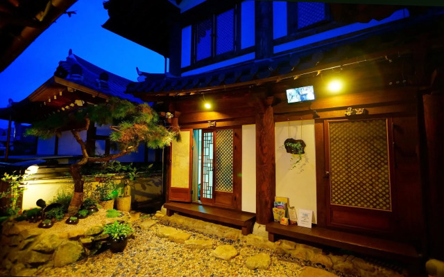 Jeonju Hanok Gotek Agbae