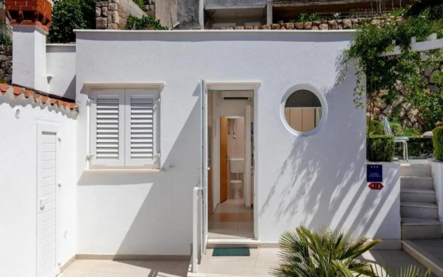 Sunny Palace Apartments
