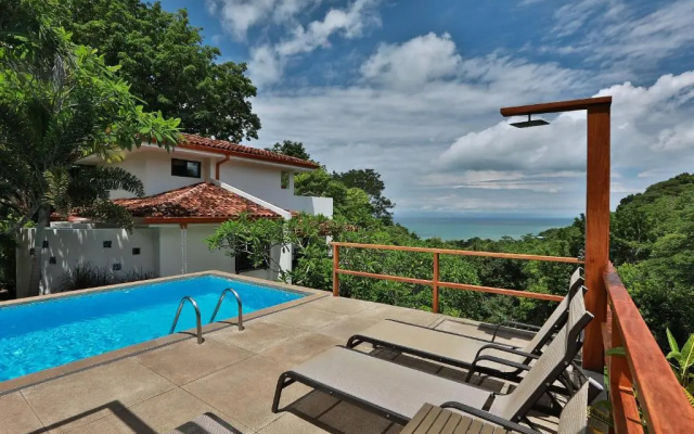 Casa Frangipani