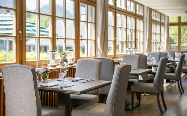 TAUROA Seehotel Grundlsee