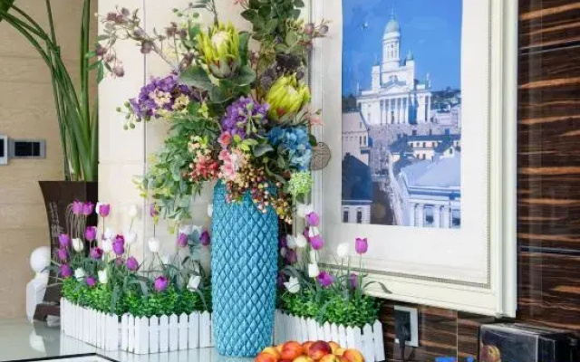 Floral Hotel· Sea Park No.2 Hotel(Weihai Railway Station)