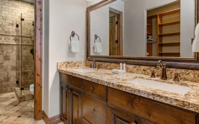 Stillwater Shores 1273 5 Bedroom Townhouse by RedAwning