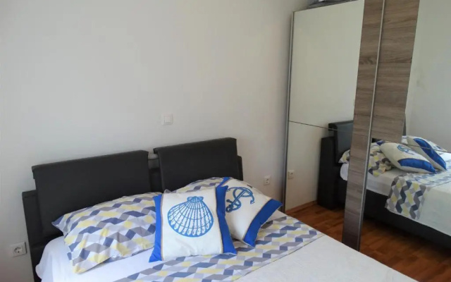 Apartman Crikvenica 30244 - Visnja silver