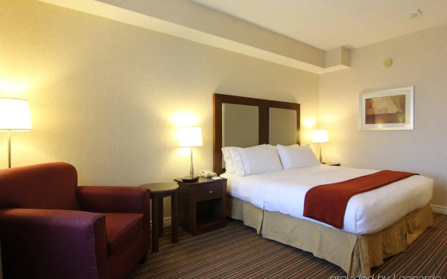 Holiday Inn Express Whitby by IHG