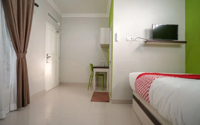 OYO 948 Vivi Residence Syariah Ii