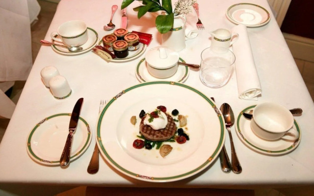 Grand Hotel