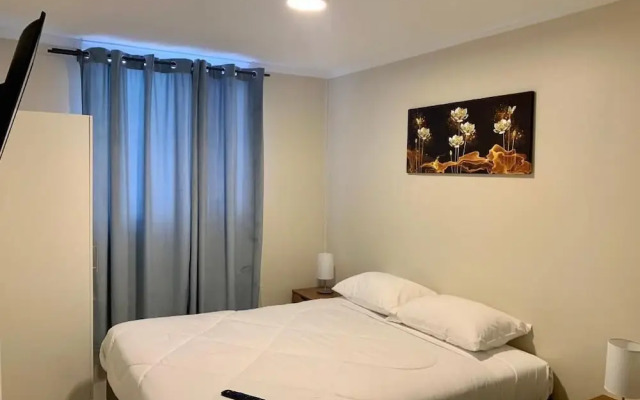 Peninsula Hostel