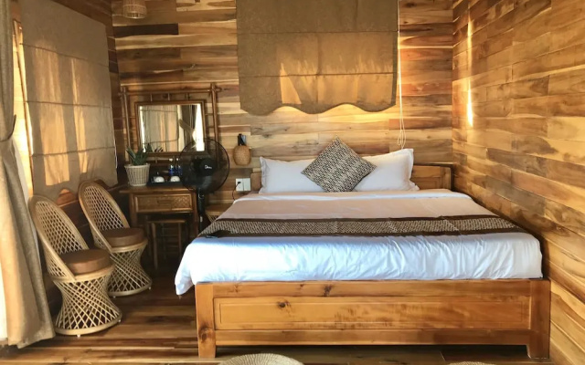 Naomi Resort
