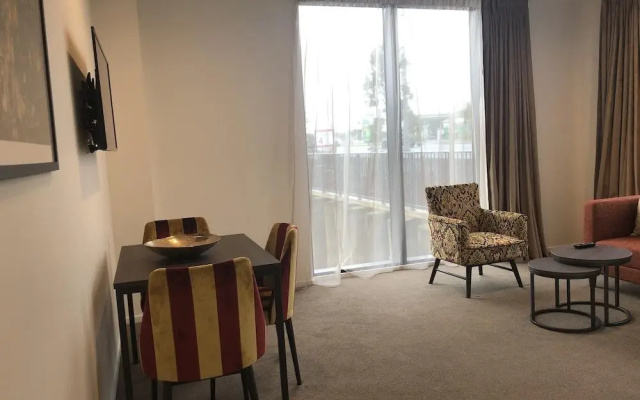 Ramada Suites by Wyndham Auckland Manukau Pacfic Centre