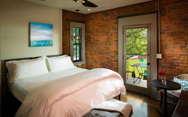 Bunn House - A Boutique Hotel