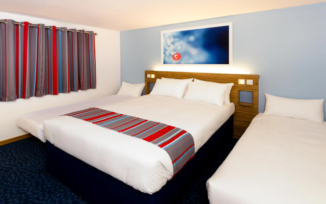 go2 Dundee Camperdown Hotel