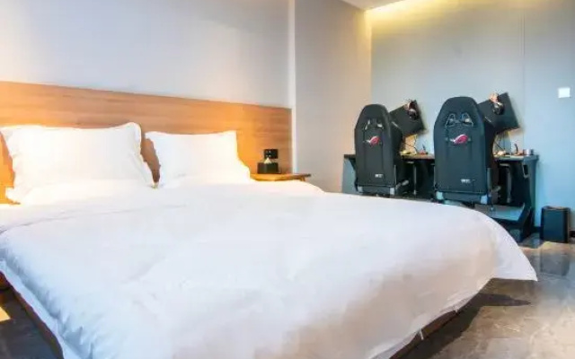 QueliE-sports Hotel（ShangqiuNormal University Branch)