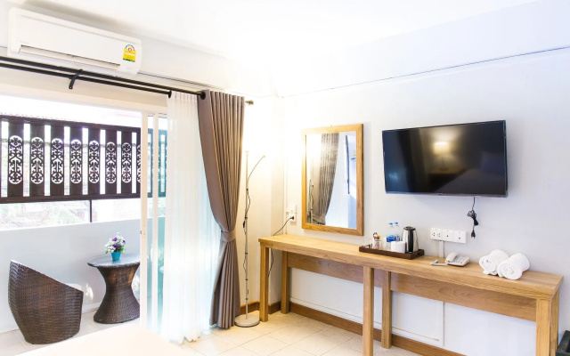 Ratana Hotel